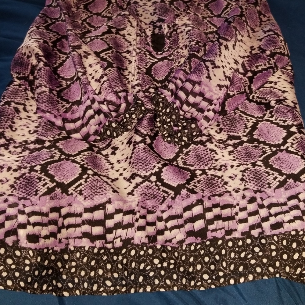 Ladies Blouse - Picture 2 of 2
